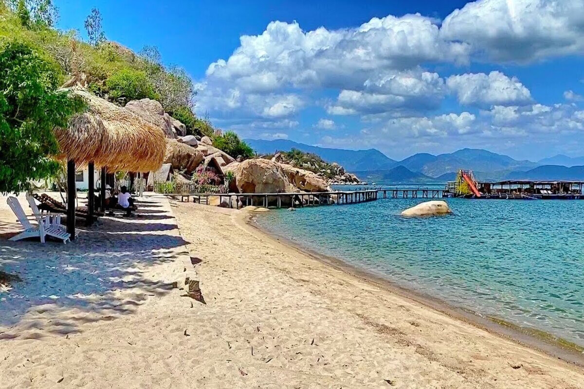 Begin your visa-prepared day with Vietnam’s tranquil ambiance
